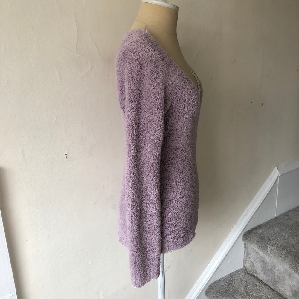 SOLDBarefoot Dreams CozyChic Pullover V-Neck Sweat - Picture 4 of 9